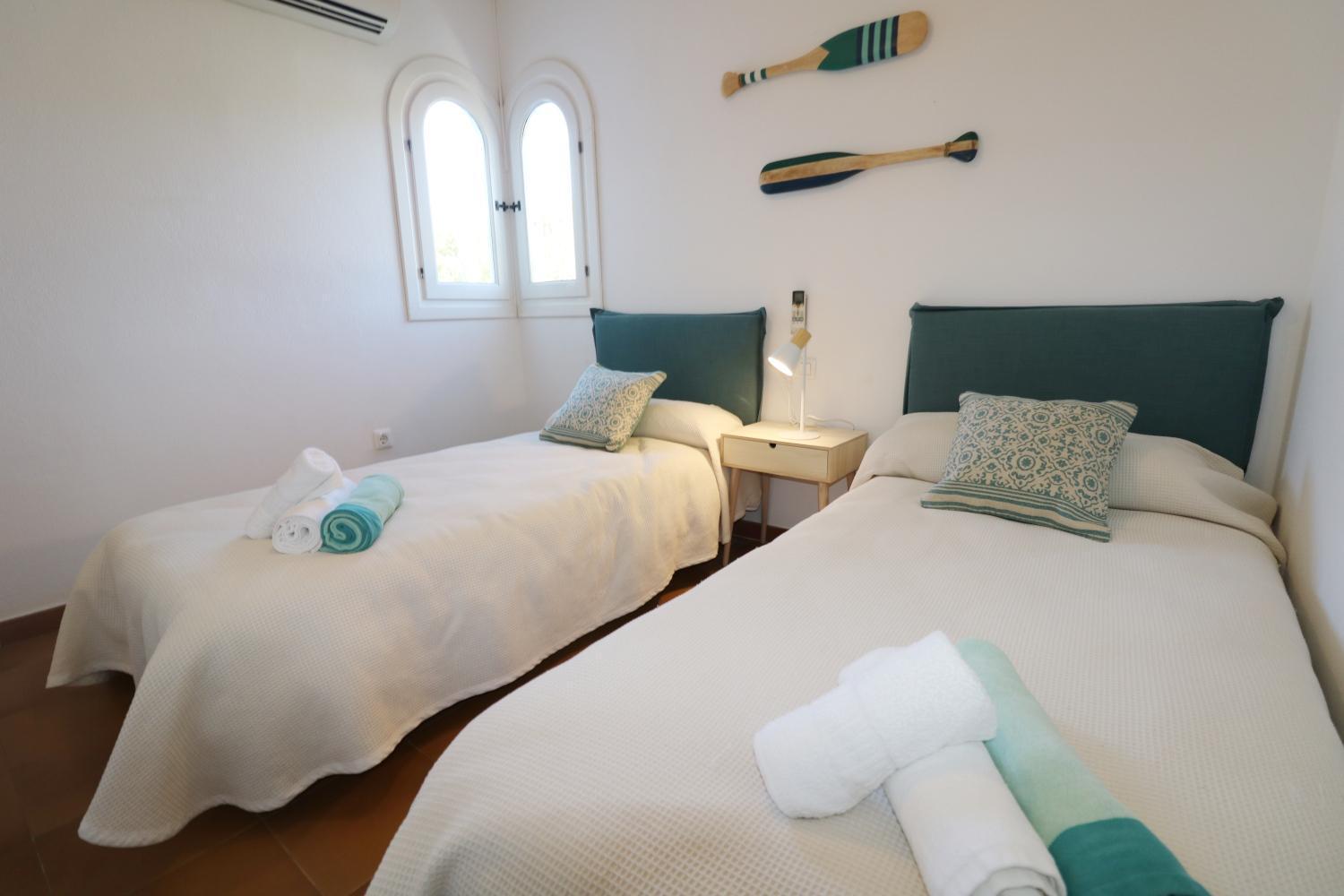 Villa Las Marinas - 4, Con Piscina Privada Y A 5 Minutos De La Playa Arenal d'en Castell Ngoại thất bức ảnh