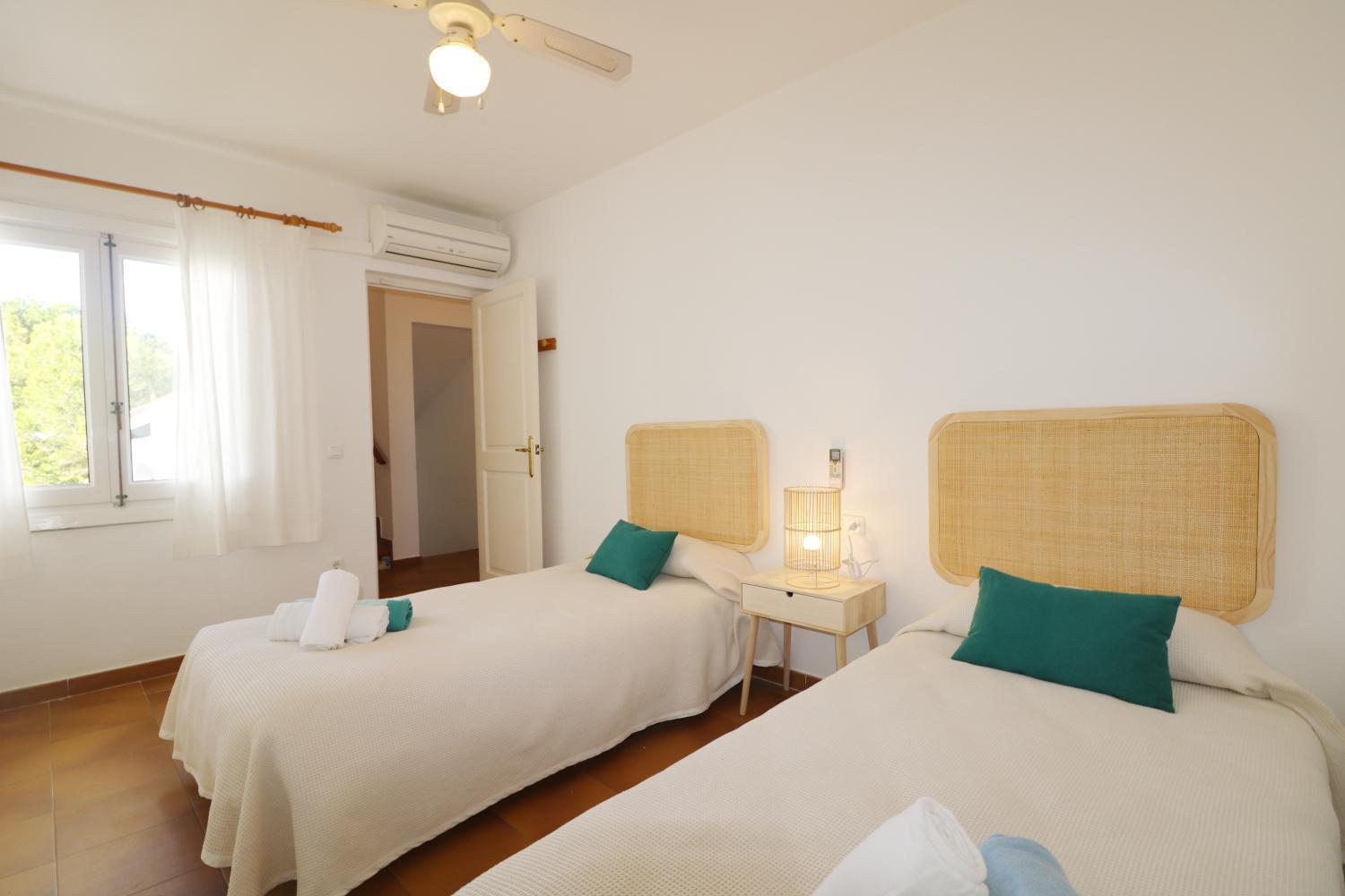 Villa Las Marinas - 4, Con Piscina Privada Y A 5 Minutos De La Playa Arenal d'en Castell Ngoại thất bức ảnh